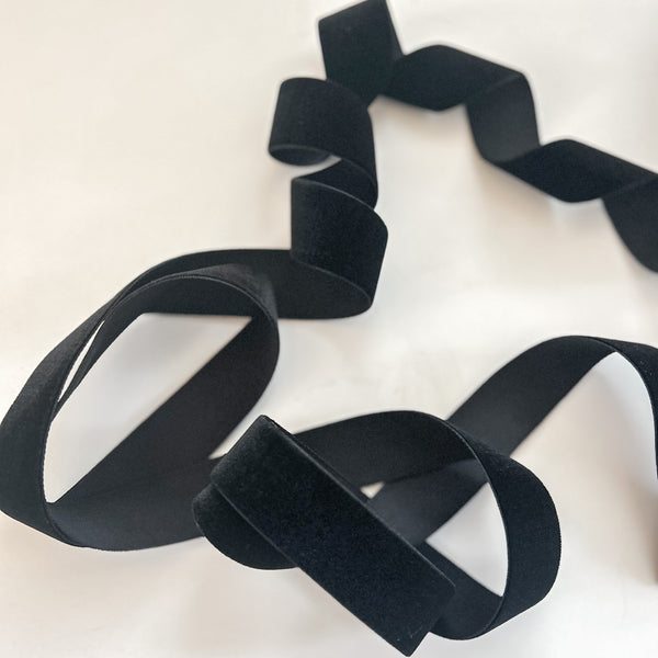 Black Velvet Ribbon 20m Roll (various widths available)